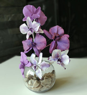 Orquídeas en porcelana fría